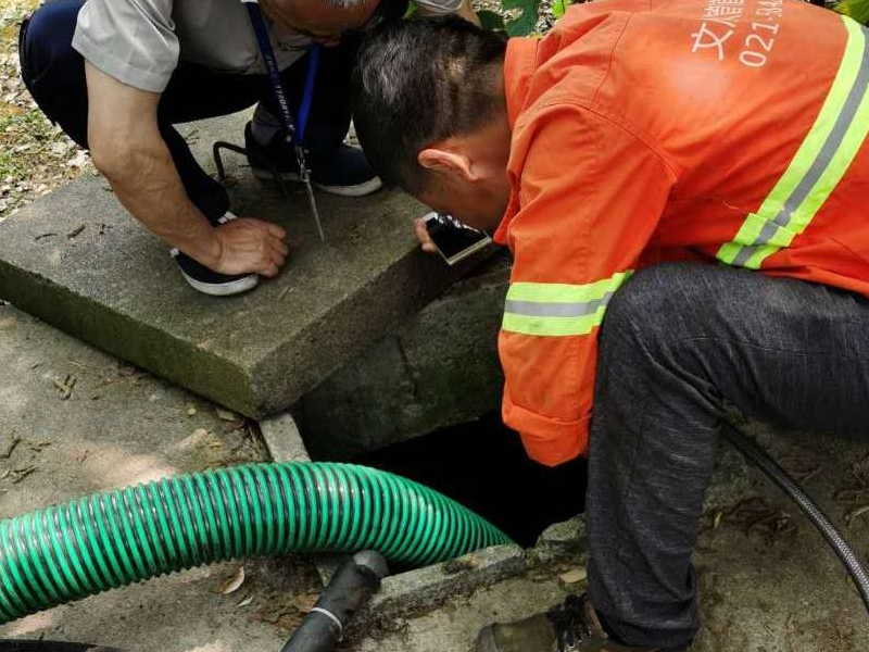 东莞寮步专业清理化粪池 清理隔油池 抽污水 疏通管道
